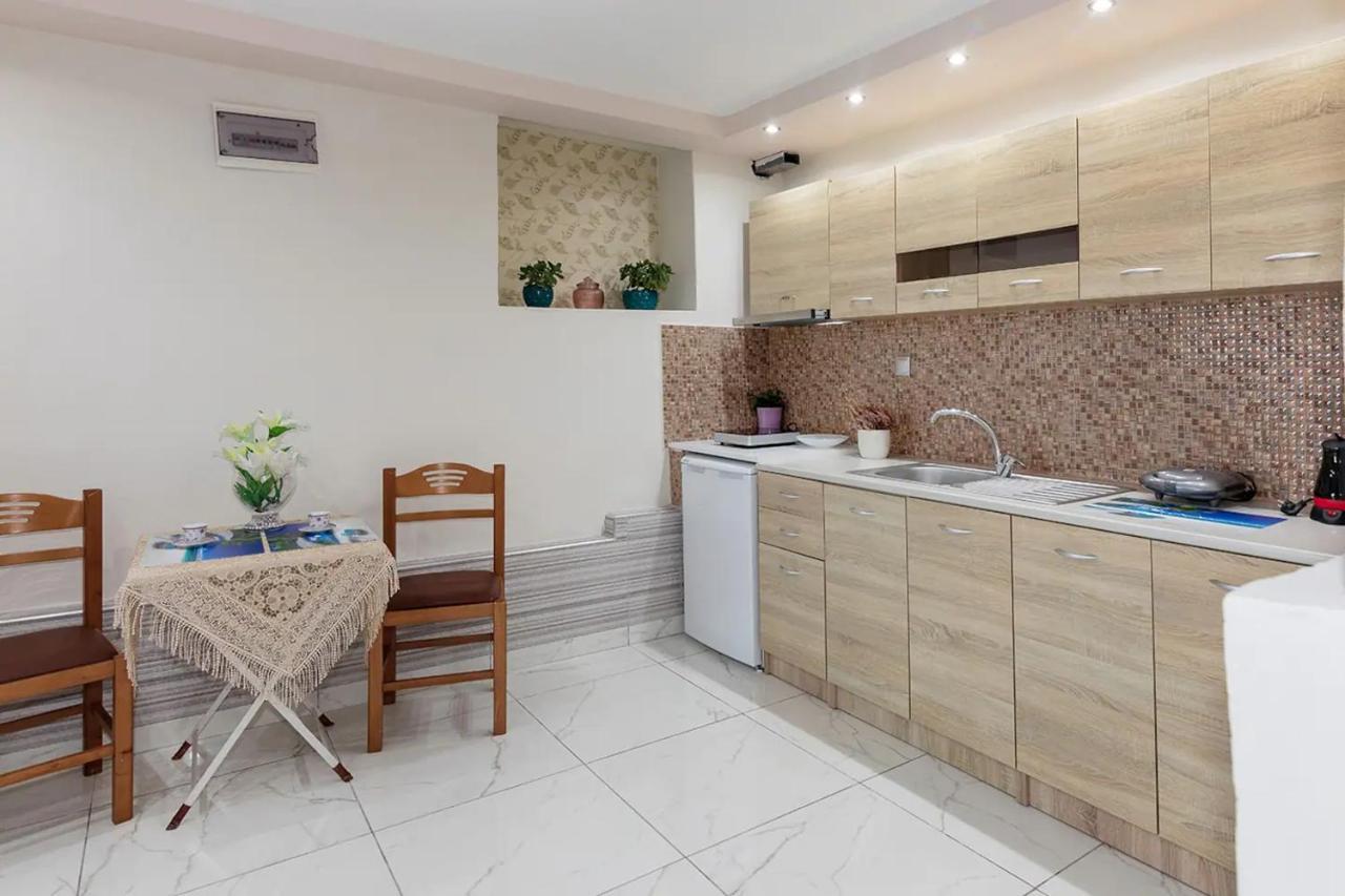 Rentinis Apartments Nikiti  Bagian luar foto