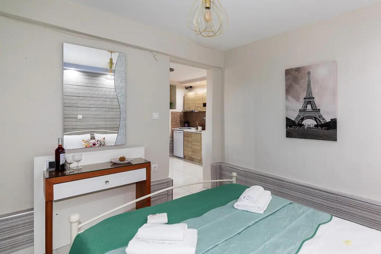 Rentinis Apartments Nikiti  Bagian luar foto