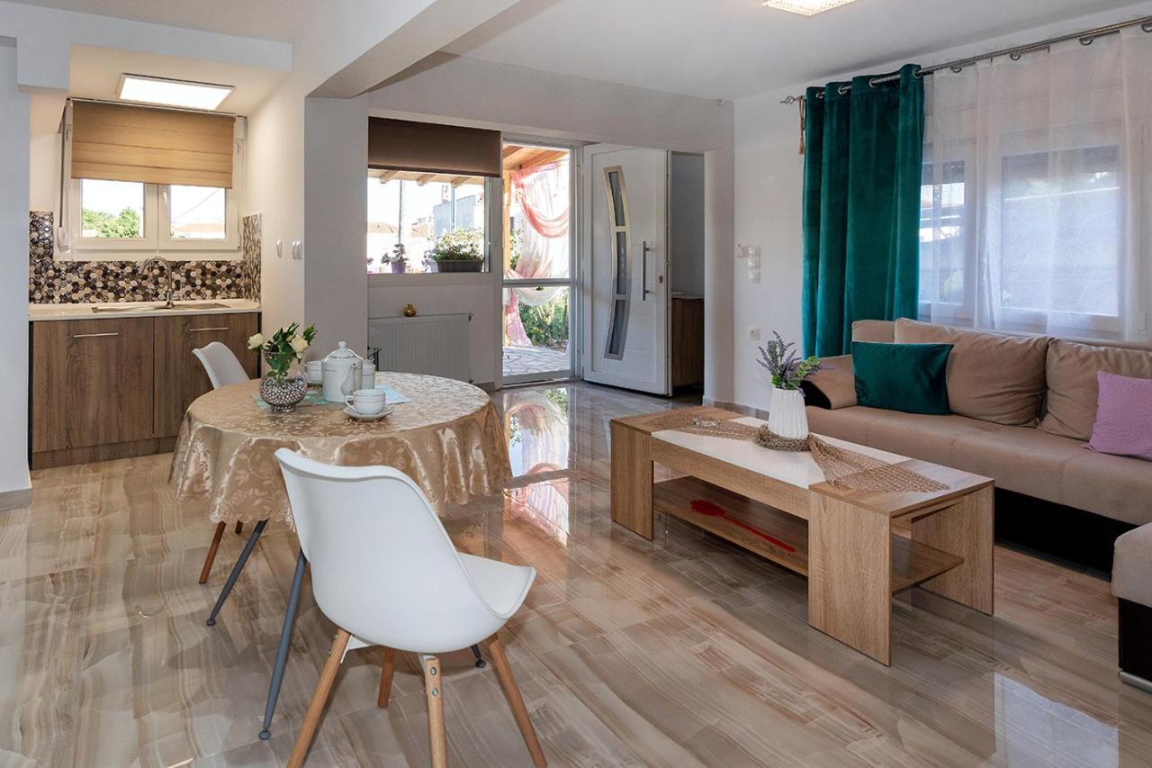 Rentinis Apartments Nikiti  Bagian luar foto