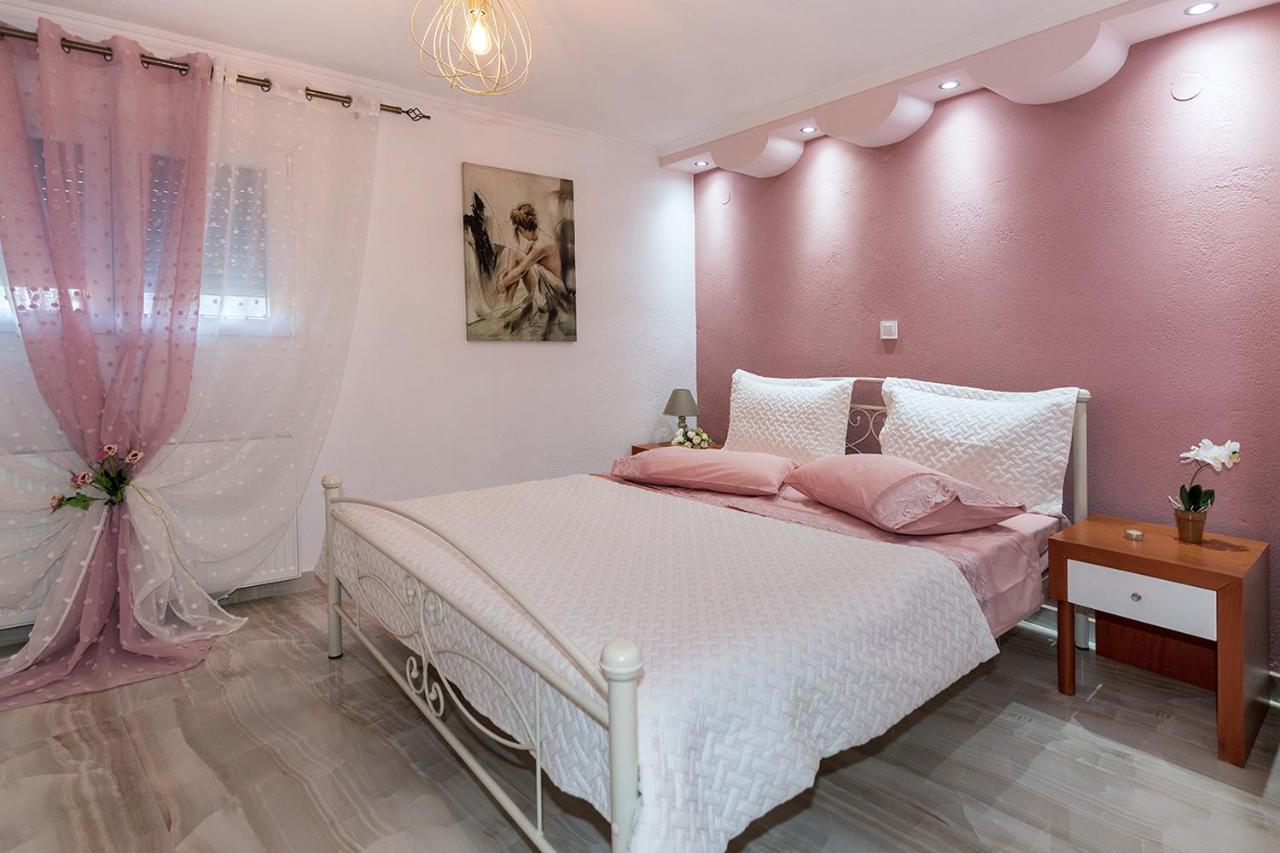 Rentinis Apartments Nikiti  Bagian luar foto